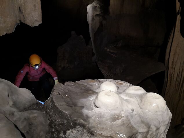 Xianrenyan Cave